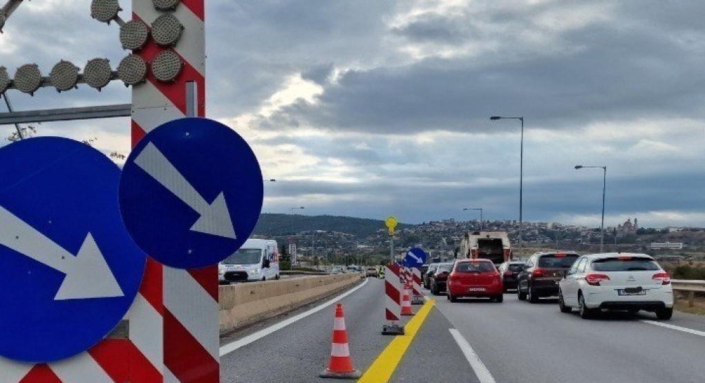 Εργασίες τοποθέτησης στηθαίων στην Εθνική Οδό 2 Θεσσαλονίκης – Έδεσσας από την ΠΚΜ Εργασίες τοποθέτησης στηθαίων στην Εθνική Οδό 2 Θεσσαλονίκης – Έδεσσας από την ΠΚΜ