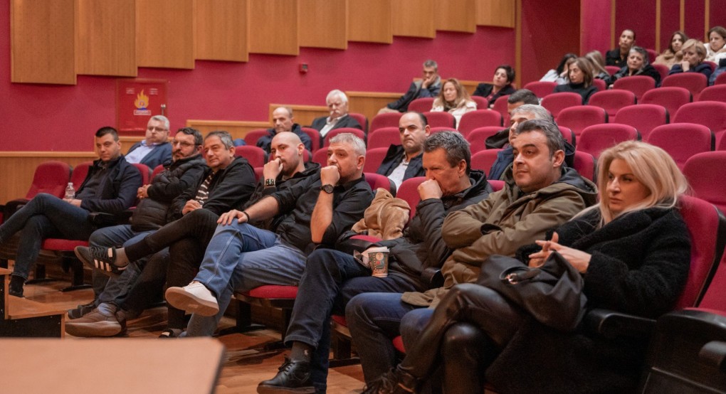 Εμπορικός Σύλλογος Αριδαίας: Με δύο έμπειρους εισηγητές το "Ηλεκτρονικό έγκλημα και οι απάτες" επί τάπητος Εμπορικός Σύλλογος Αριδαίας: Με δύο έμπειρους εισηγητές το "Ηλεκτρονικό έγκλημα και οι απάτες" επί τάπητος