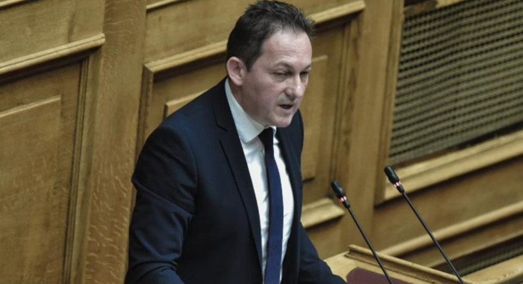 Πέτσας σε Τσίπρα: Έως πότε θα ρωτάτε «και τι κακό έχουν οι μολότοφ»;