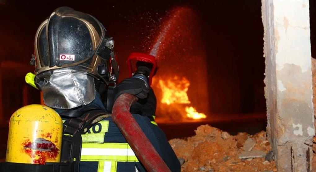 Νεκρό παιδί από φωτιά σε κτίριο στον Πειραιά