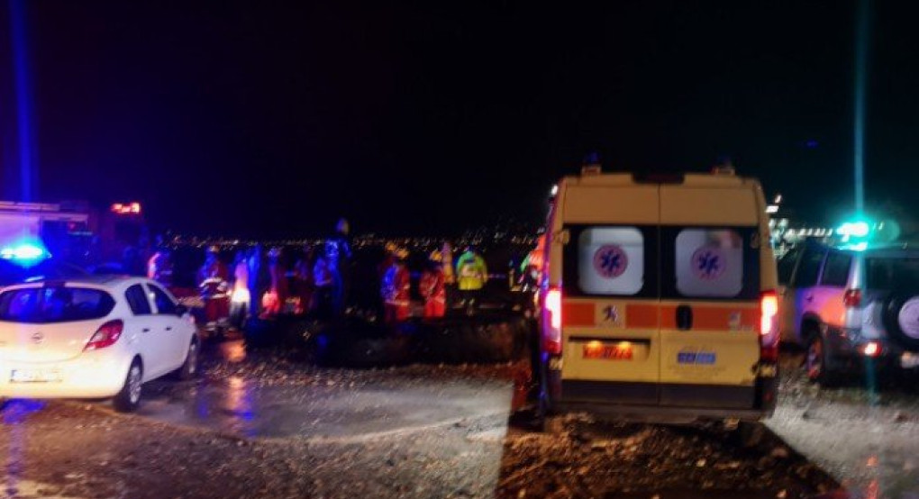 Φρικτό τροχαίο στην Αθηνών – Κορίνθου: Φορτηγό έπεσε σε σταματημένο ΙΧ