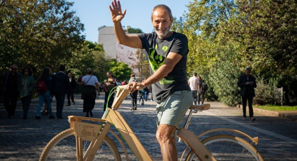 Πωλ Ευμορφίδης: Ξεκίνησε το ταξίδι με ποδήλατο από την Αθήνα έως το Νεπάλ
