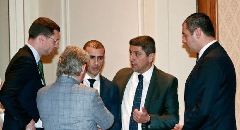 Αναλαμβάνει η Πολιτεία το κόστος για την γραμμή του οφσάιντ στο VAR