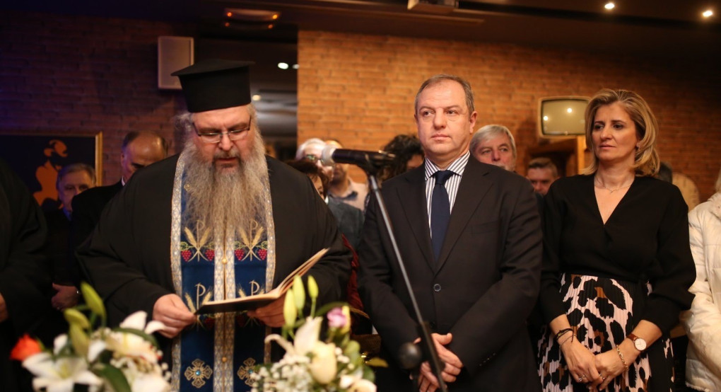 Μέσα σε πλήθος κόσμου η κοπή της πρωτοχρονιάτικης πίτας του Βουλευτή Πέλλας Διονύση Σταμενίτη. 