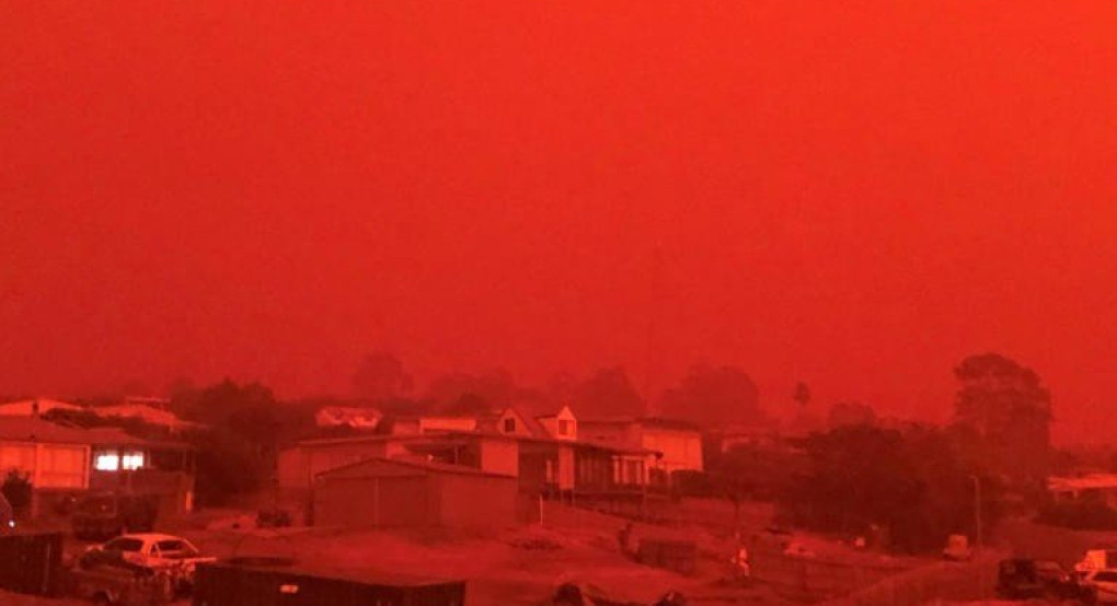 Αυστραλία: Επεκτείνονται κι άλλο οι φωτιές! Τιτάνια προσπάθεια να φύγουν οι κάτοικοι από τα σπίτια τους