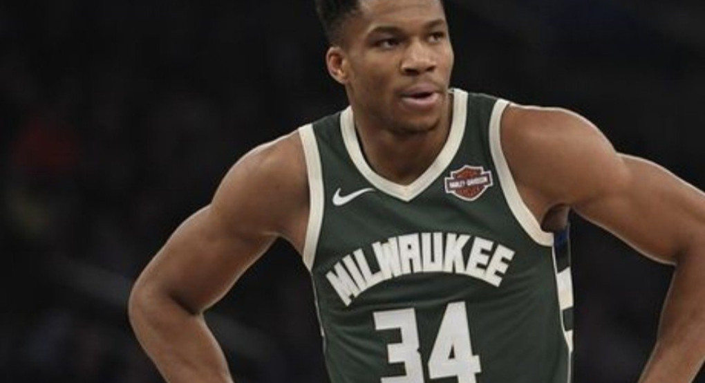 Ο Γιάννης έσωσε τους συμπαίκτες του