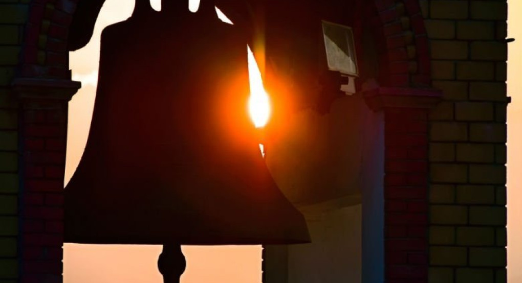 Άφησε απειλητικό σημείωμα σε παπά επειδή χτυπούσε δυνατά την καμπάνα