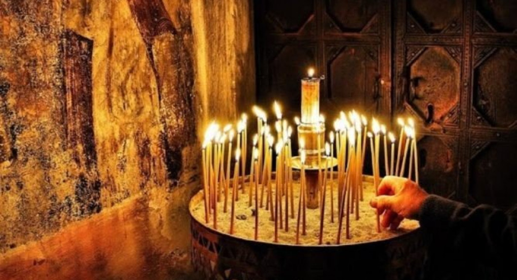 Γιατί τα κεριά στην Εκκλησία απαγορεύτεται να σβήνονται νωρίς