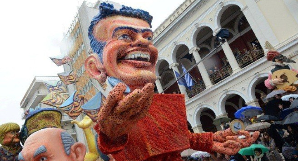  Πάτρα: Εμπρησμοί στο κέντρο της πόλης, έκαψαν καρναβαλικές κατασκευές