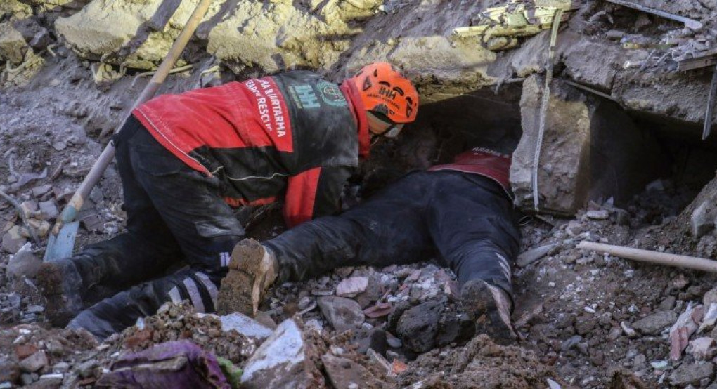 Σεισμός στην Τουρκία: Στους 38 οι νεκροί