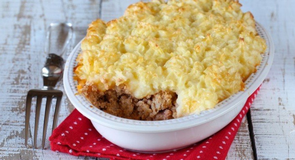 Συνταγή για λαχταριστή πίτα του βοσκού-Με βελούδινο πουρέ πατάτας 