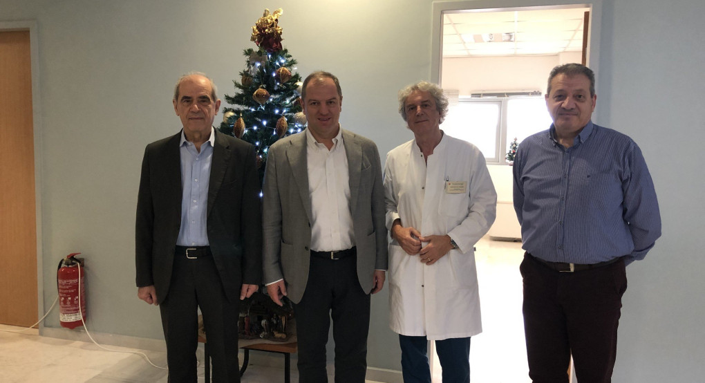 Για ευχές στα Νοσοκομεία και τις υπηρεσίες του Νομού Πέλλας ο Βουλευτής της  Νέας Δημοκρατίας Διονύσης Σταμενίτης.