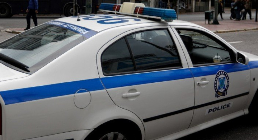 Τρεις συλλήψεις στη Θεσσαλονίκη για διαρρήξεις -Εσπαγαν τζαμαρίες, έπαιρναν το εμπόρευμα  