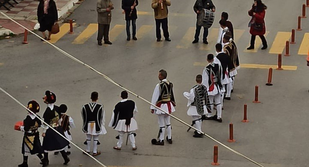 Τραγούδια στους δρόμους της Σκύδρας