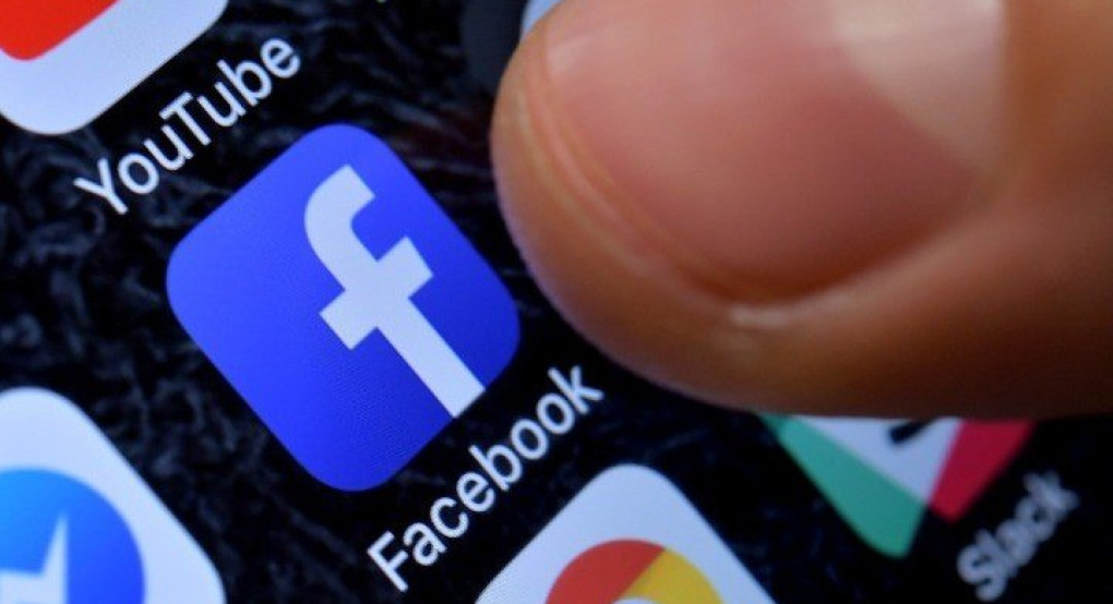 Μία ώρα στα social media περνούν τα Χριστούγεννα οι Βρετανοί