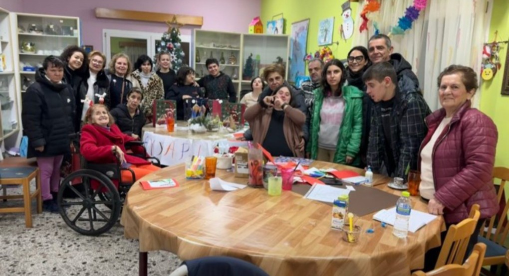 Με αλληλεγγύη στον Σύλλογο "Αλληλεγγύη" Ο Σύλλογος Νεφροπαθών Πέλλας! Με αλληλεγγύη στον Σύλλογο "Αλληλεγγύη" Ο Σύλλογος Νεφροπαθών Πέλλας!