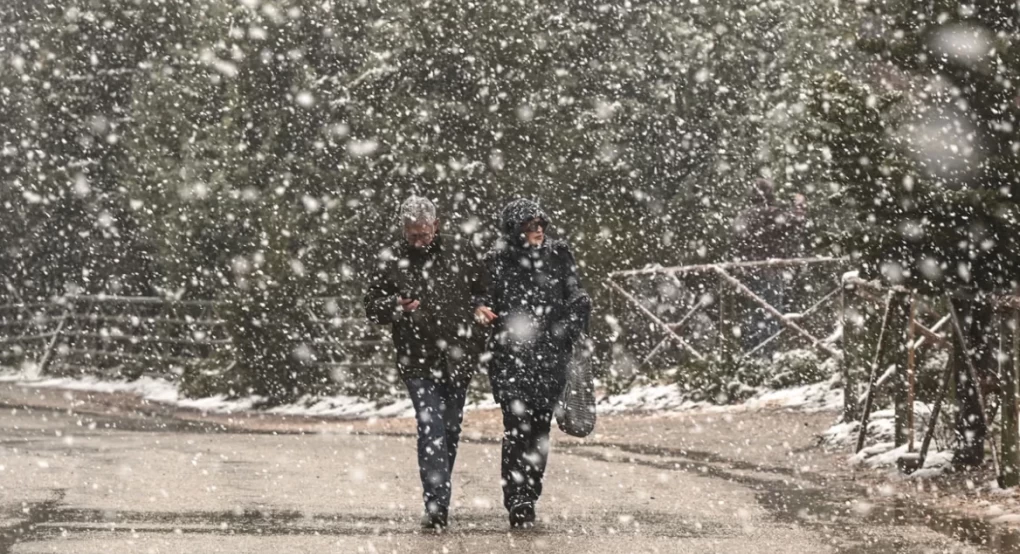 Έκτακτο δελτίο επιδείνωσης του καιρού από την ΕΜΥ - Κρύο, καταιγίδες και χιόνια από αύριο Έκτακτο δελτίο επιδείνωσης του καιρού από την ΕΜΥ - Κρύο, καταιγίδες και χιόνια από αύριο