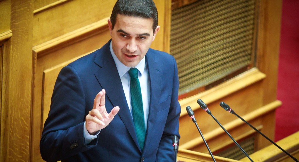 Μιχάλης Κατρίνης : «Τοπίο στην ομίχλη» με το «λουκέτο» σε 137 στρατόπεδα Μιχάλης Κατρίνης : «Τοπίο στην ομίχλη» με το «λουκέτο» σε 137 στρατόπεδα