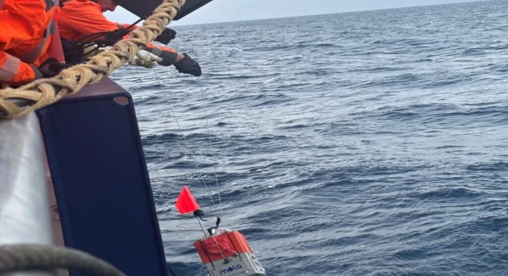 Σαντορίνη: Ερευνητική ομάδα εγκαθιστά υποθαλάσσιους σεισμογράφους για τη μελέτη του ηφαιστείου του Κολούμπου Σαντορίνη: Ερευνητική ομάδα εγκαθιστά υποθαλάσσιους σεισμογράφους για τη μελέτη του ηφαιστείου του Κολούμπου