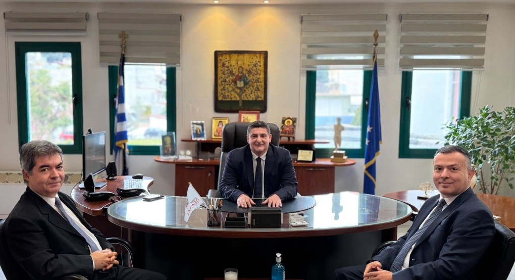 Τον Τούρκο Πρόξενο δέχθηκε στο γραφείο του ο δήμαρχος Πέλλας Τον Τούρκο Πρόξενο δέχθηκε στο γραφείο του ο δήμαρχος Πέλλας