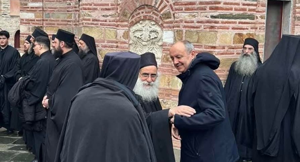Προσκύνημα του Θοδωρή Καράογλου στην Ιερά Μονή Βατοπαιδίου Προσκύνημα του Θοδωρή Καράογλου στην Ιερά Μονή Βατοπαιδίου