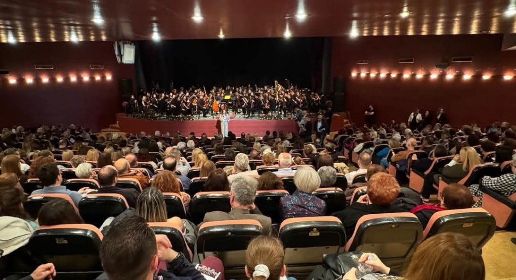 Η Yale Symphony Orchestra μάγεψε το κοινό στα Γιαννιτσά Η Yale Symphony Orchestra μάγεψε το κοινό στα Γιαννιτσά