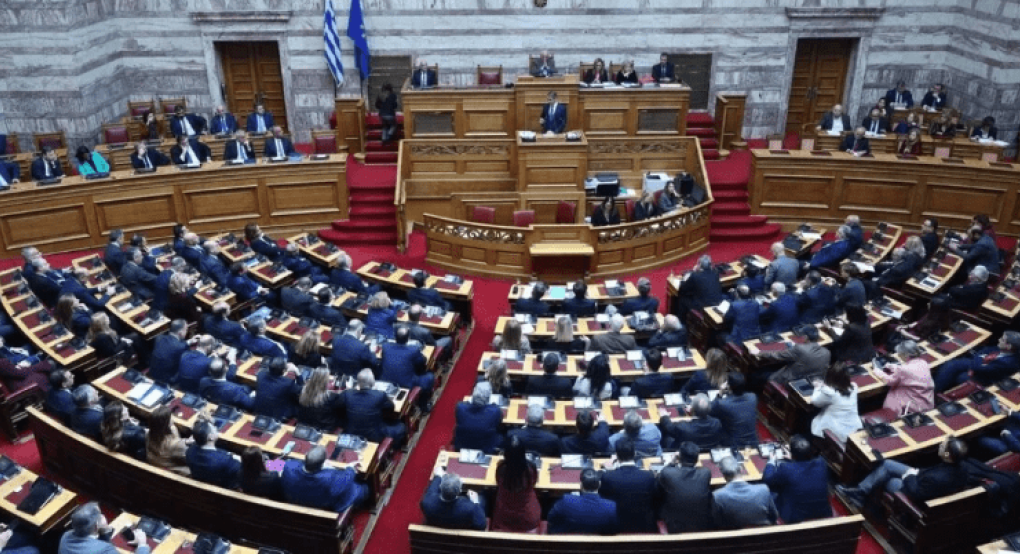 Βουλή: Κατατέθηκε η πρόταση δυσπιστίας κατά της κυβέρνησης