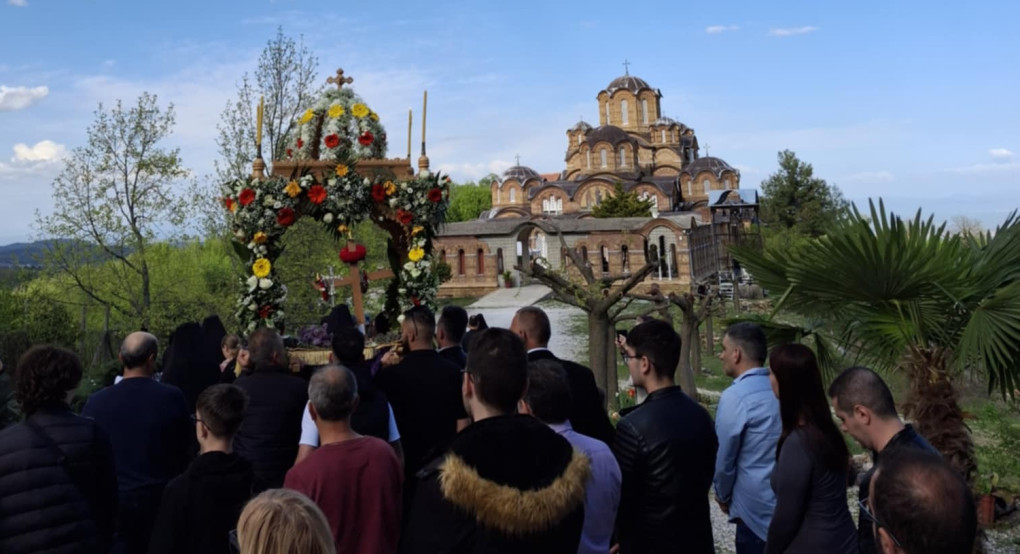 Τελέστηκε η περιφορά του Επιταφίου στην Ιερά Μονή Αγίων Ραφαήλ, Νικολάου και Ειρήνης στη Γρίβα Γουμενίσσης