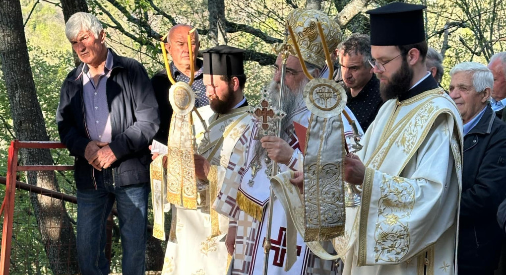 Εσπερινός της Αγάπης στην Ιερά Μονή Αρχαγγέλου Μιχαήλ Αλμωπίας με τον Επίσκοπο Αλμωπίας Στέφανο