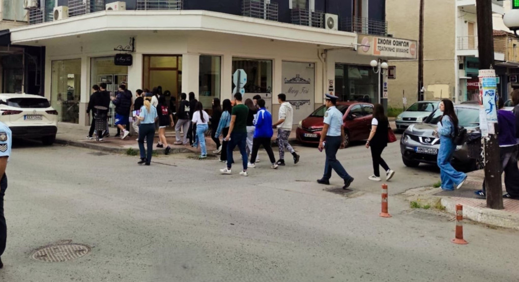 Κυκλοφορώ Ελεύθερα: Μηνύματα με αισιοδοξία από τους νέους Κυκλοφορώ Ελεύθερα: Μηνύματα με αισιοδοξία από τους νέους