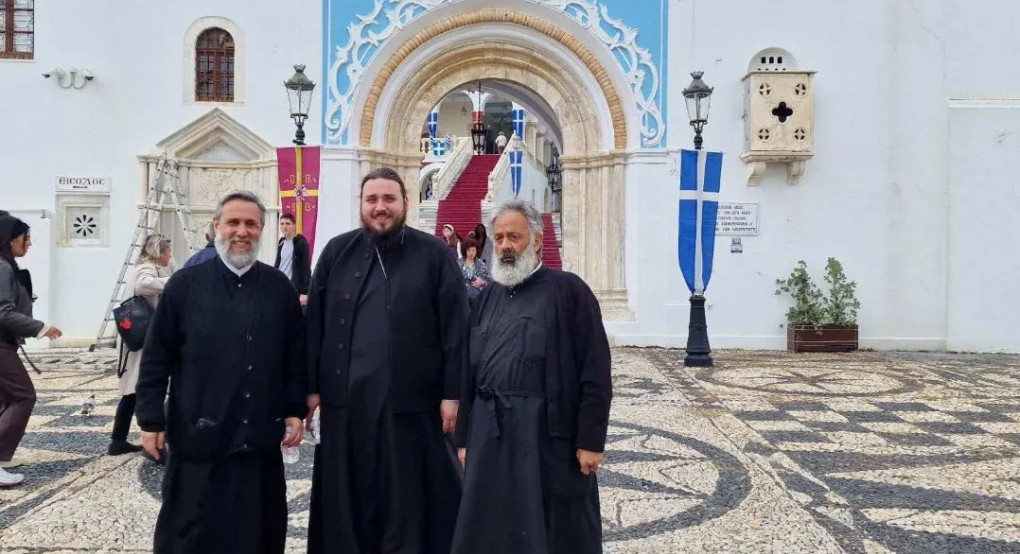Προσκυνηματική εκδρομή της ενορίας μας στην Ιερά Νήσο Τήνο & στον Άγιο Εφραίμ Νέας Μάκρης. Προσκυνηματική εκδρομή της ενορίας μας στην Ιερά Νήσο Τήνο & στον Άγιο Εφραίμ Νέας Μάκρης.