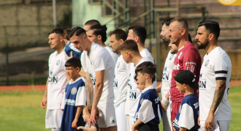 Η ομάδα της Σκύδρας στην ολοκλήρωση των υποχρεώσεών της στον τελικό Κυπέλλου ΕΠΣ Πέλλας
