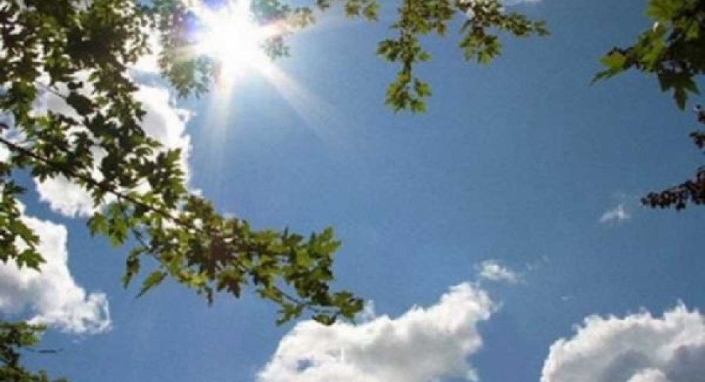 Καιρός: Ζέστη με καταιγίδες και αφρικανική σκόνη Καιρός: Ζέστη με καταιγίδες και αφρικανική σκόνη