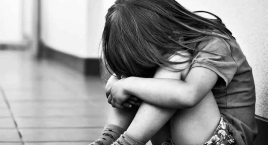 Σοκ στη Ρόδο: 13χρονη φέρεται να κακοποιούνταν συστηματικά από τον πατριό της Σοκ στη Ρόδο: 13χρονη φέρεται να κακοποιούνταν συστηματικά από τον πατριό της