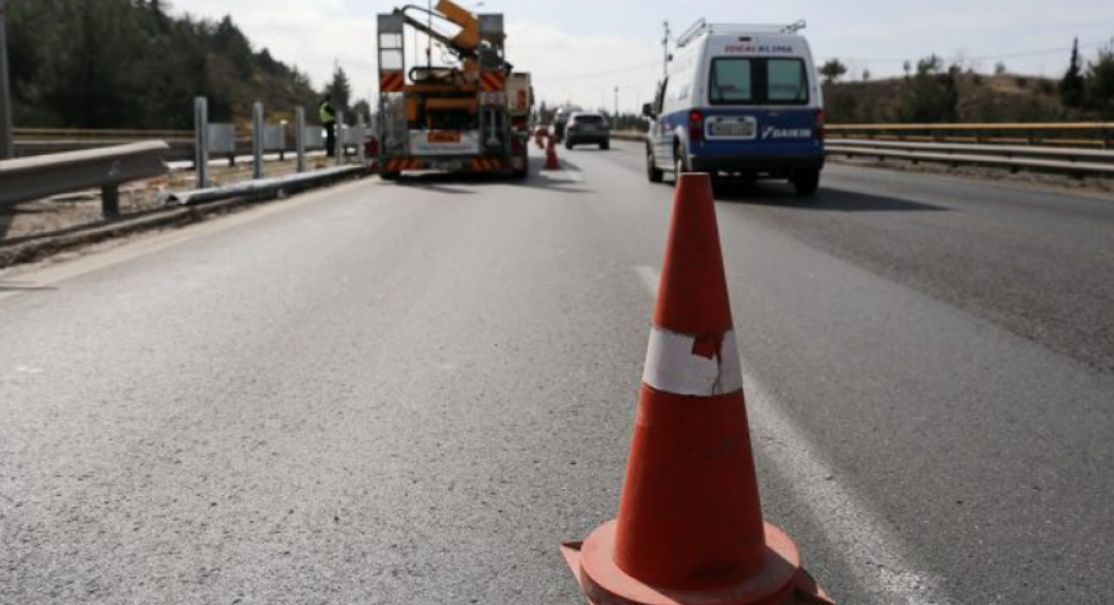 Εργασίες συντήρησης στην Εθνική Οδό 2 Θεσσαλονίκης – Έδεσσας Εργασίες συντήρησης στην Εθνική Οδό 2 Θεσσαλονίκης – Έδεσσας
