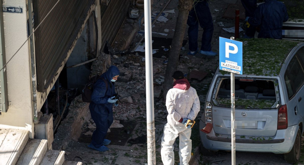 Έκρηξη στη Θεσσαλονίκη: Τα βίντεο δείχνουν ότι η 38χρονη εκτελούσε εντολές -Τι εκτιμούν στην ΕΛ.ΑΣ. Έκρηξη στη Θεσσαλονίκη: Τα βίντεο δείχνουν ότι η 38χρονη εκτελούσε εντολές -Τι εκτιμούν στην ΕΛ.ΑΣ.
