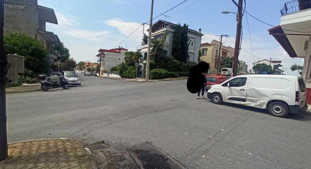 Γιαννιτσά: Πάλι η "καταραμένη" διασταύρωση έκανε το..."θαύμα" της! (φώτος) Γιαννιτσά: Πάλι η "καταραμένη" διασταύρωση έκανε το..."θαύμα" της! (φώτος)
