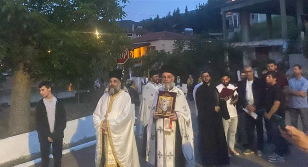 Εύβοια: Λιτανεία στο Προκόπι για να σταματήσουν οι σεισμοί -Έγινε και περιφορά εικόνας στο χωριό Εύβοια: Λιτανεία στο Προκόπι για να σταματήσουν οι σεισμοί -Έγινε και περιφορά εικόνας στο χωριό