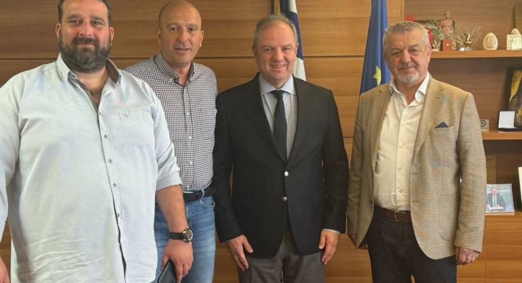 Συνάντηση του Δημάρχου Αμφίπολης με τον Υφυπουργό Αγροτικής Ανάπτυξης για τα προβλήματα των αγροτών Συνάντηση του Δημάρχου Αμφίπολης με τον Υφυπουργό Αγροτικής Ανάπτυξης για τα προβλήματα των αγροτών