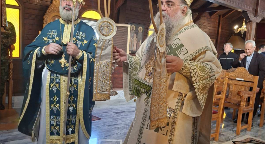 Θεία Λειτουργία στο Ιερό Παρεκκλήσιο του Αγίου Χριστοφόρου στη Χαλκηδόνα Θεία Λειτουργία στο Ιερό Παρεκκλήσιο του Αγίου Χριστοφόρου στη Χαλκηδόνα