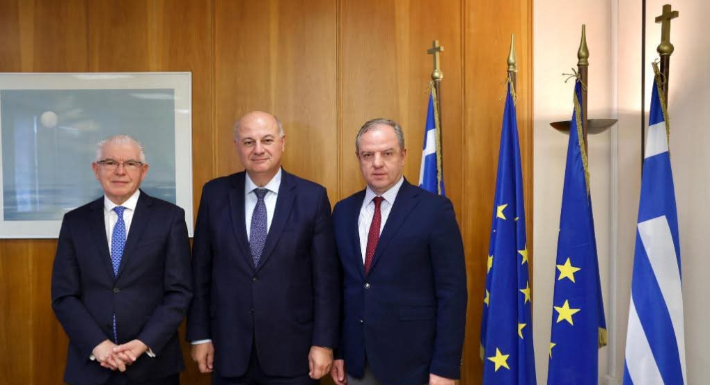 «Πράσινο φως» για τον ανάδοχο του Προγράμματος Χαλαζικής Προστασίας – Επεκτείνεται η κάλυψη κατά 1.000.000 στρέμματα «Πράσινο φως» για τον ανάδοχο του Προγράμματος Χαλαζικής Προστασίας – Επεκτείνεται η κάλυψη κατά 1.000.000 στρέμματα