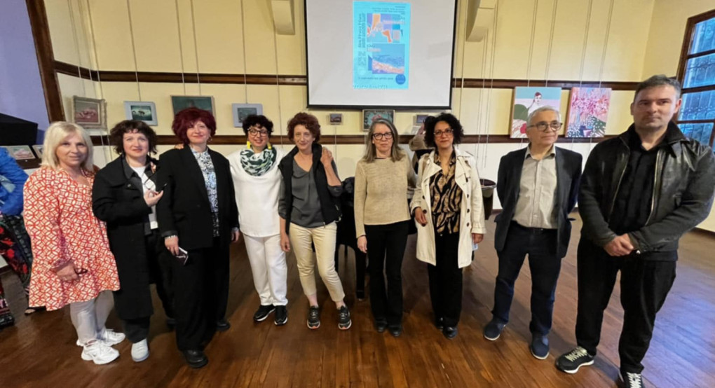 Εγκαίνια για την έκθεση με τίτλο «Η αχανώτητα μέσα μας» της Ζαχαρούλας Καρακωνσταντή και της Ελένης Γιαννιώτη
