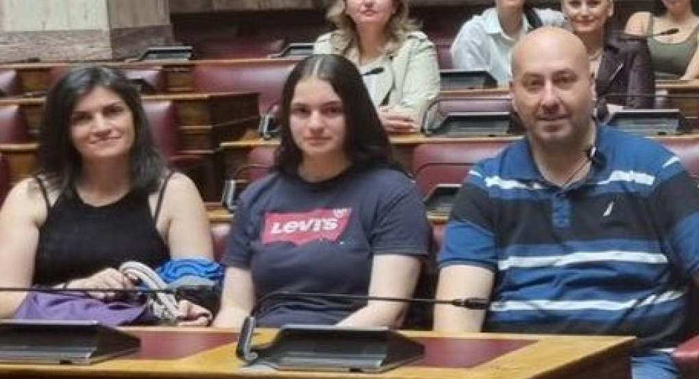 Κώστας Κεχαγιαδάκης: Ο Πρόεδρος της ΔΕΥΑΠ εκ των συνοδών της εκδρομής του Δ.Σ. Καρυώτισσας στη Βουλή Κώστας Κεχαγιαδάκης: Ο Πρόεδρος της ΔΕΥΑΠ εκ των συνοδών της εκδρομής του Δ.Σ. Καρυώτισσας στη Βουλή