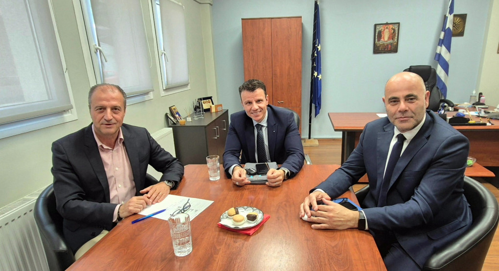 Νοσοκομείο Βέροιας: Συνάντηση του Διοικητή Ηλία Πλιόγκα με τον Διοικητή της 3ης ΥΠΕ Δ. Τσαλικάκη Νοσοκομείο Βέροιας: Συνάντηση του Διοικητή Ηλία Πλιόγκα με τον Διοικητή της 3ης ΥΠΕ Δ. Τσαλικάκη