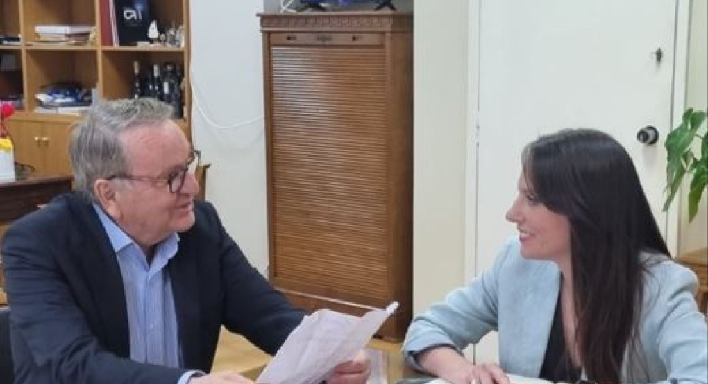 Γιώργος Καρασμάνης: Δεκτή η τροπολογία Καρασμάνη για συνυπηρέτηση -επανένωση τρίτεκνων και πολύτεκνων οικογενειών όταν ένας εκ των γονέων εργάζεται στον ιδιωτικό τομέα
