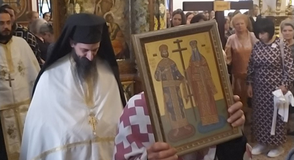 Με λαμπρότητα εορτάστηκε η μνήμη των Αγίων Κωνσταντίνου και Ελένης στην ομώνυμη Ενορία των Γιαννιτσών – Συγκίνηση και συμμετοχή πλήθους πιστών Με λαμπρότητα εορτάστηκε η μνήμη των Αγίων Κωνσταντίνου και Ελένης στην ομώνυμη Ενορία των Γιαννιτσών – Συγκίνηση και συμμετοχή πλήθους πιστών