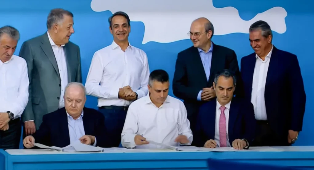 ΒΟΑΚ: Έπεσαν οι υπογραφές για τα 157χλμ. από Ηράκλειο έως Χανιά - Μητσοτάκης: Σπουδαία ημέρα για την Κρήτη ΒΟΑΚ: Έπεσαν οι υπογραφές για τα 157χλμ. από Ηράκλειο έως Χανιά - Μητσοτάκης: Σπουδαία ημέρα για την Κρήτη