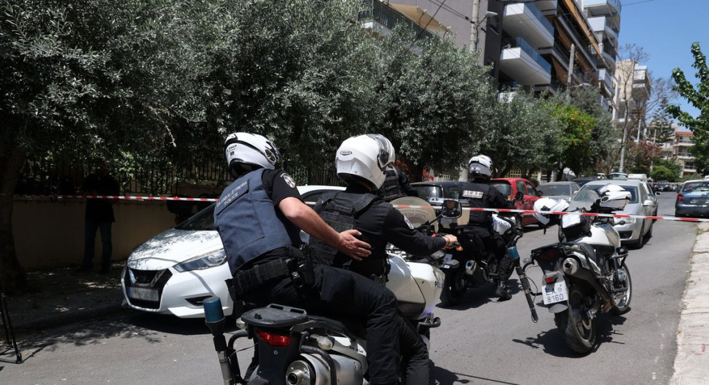 Νέα Σμύρνη: Στον εισαγγελέα ο 71χρονος που κατηγορείται ότι σκότωσε τον γιο του -«Δεν τον χτύπησα εγώ», υποστηρίζει Νέα Σμύρνη: Στον εισαγγελέα ο 71χρονος που κατηγορείται ότι σκότωσε τον γιο του -«Δεν τον χτύπησα εγώ», υποστηρίζει