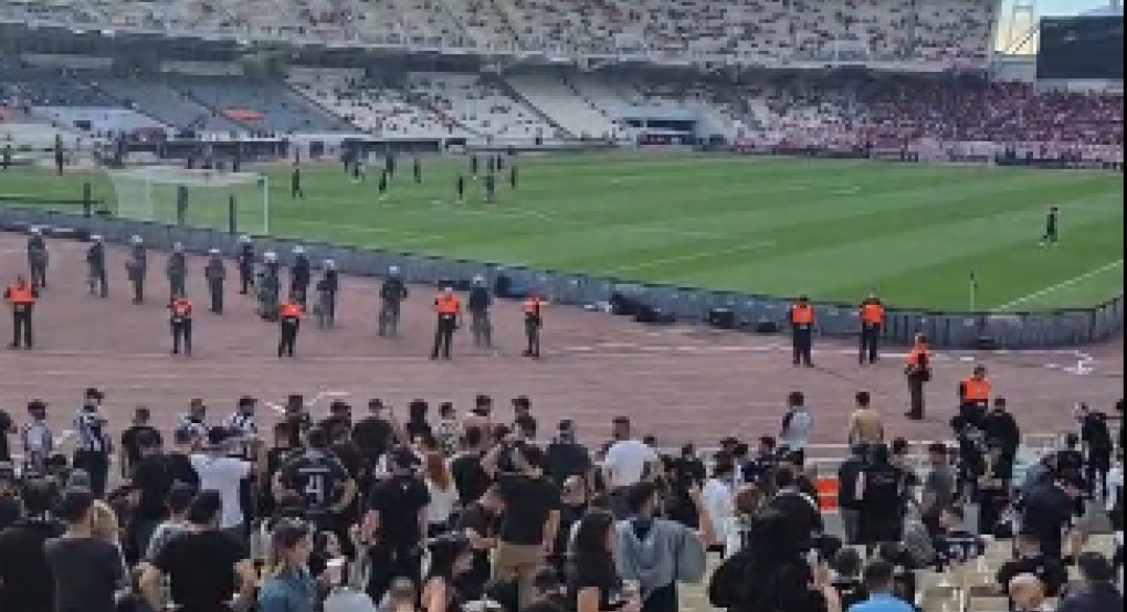 Γιαννιτσά: Κι όμως...υπάρχει εντός γηπέδου Γιαννιτσώτης οπαδός του ΟΦΗ! (video, pic) Γιαννιτσά: Κι όμως...υπάρχει εντός γηπέδου Γιαννιτσώτης οπαδός του ΟΦΗ! (video, pic)