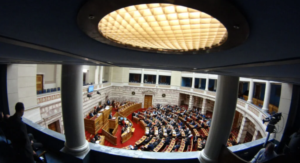 Στο «τραπέζι» η άρση μονιμότητας στο Δημόσιο Στο «τραπέζι» η άρση μονιμότητας στο Δημόσιο